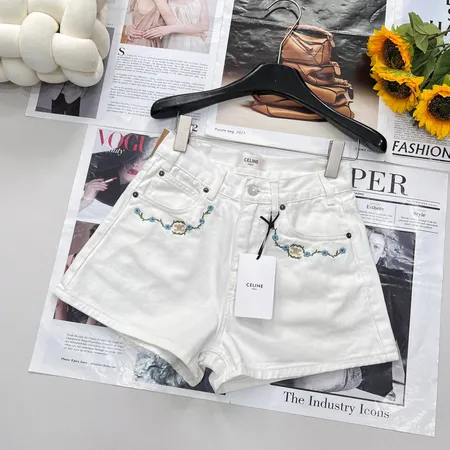 セリーヌ ショートパンツ