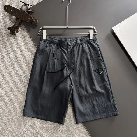 プラダ ショートパンツ