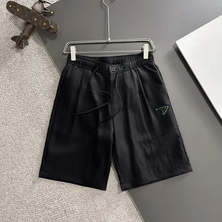 プラダ ショートパンツ