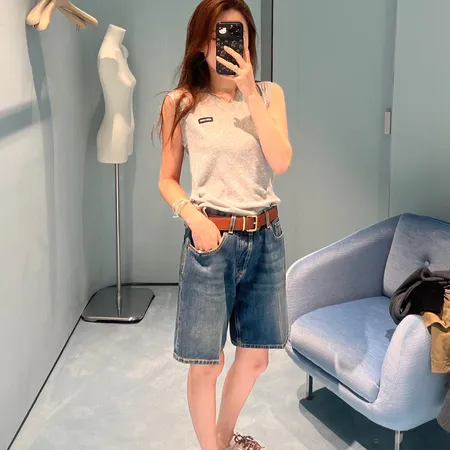 ミュウミュウ ショートパンツ