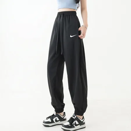 ナイキ カジュアルパンツ