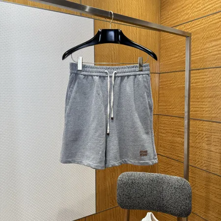 ステューシー ショートパンツ