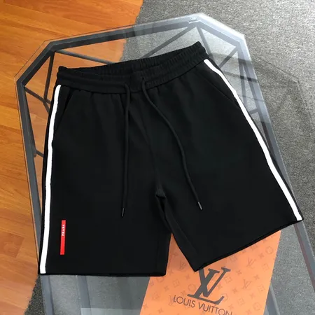 プラダ ショートパンツ