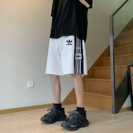 アディダス ショートパンツ