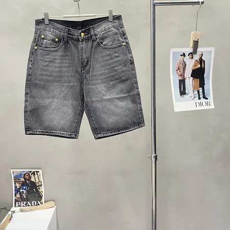 ヴェルサーチ ショートパンツ