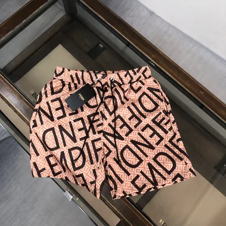 フェンディ ショートパンツ