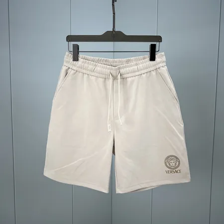 ヴェルサーチ ショートパンツ