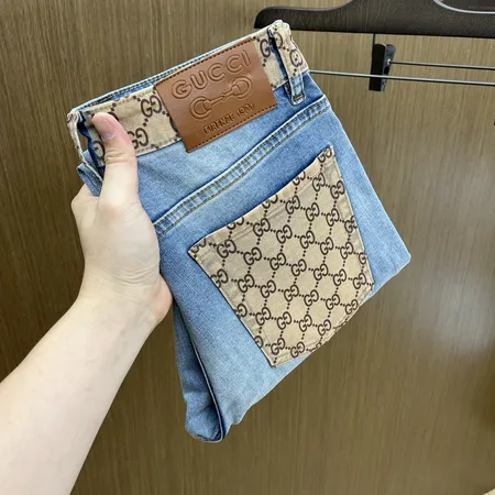 グッチ ジーンズ