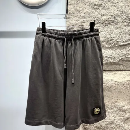 ストーンアイランド ショートパンツ