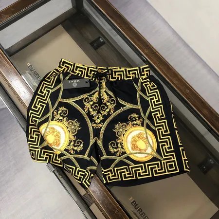 ヴェルサーチ ショートパンツ