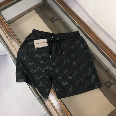 バレンシアガ ショートパンツ