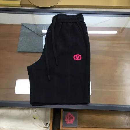 ヴァレンティノ ショートパンツ