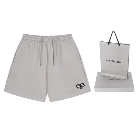 セリーヌ ショートパンツ