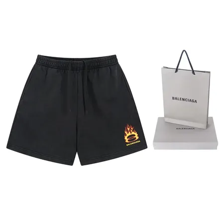 セリーヌ ショートパンツ