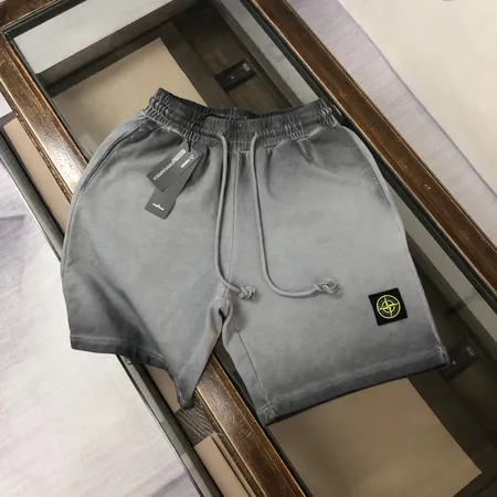 ストーンアイランド ショートパンツ