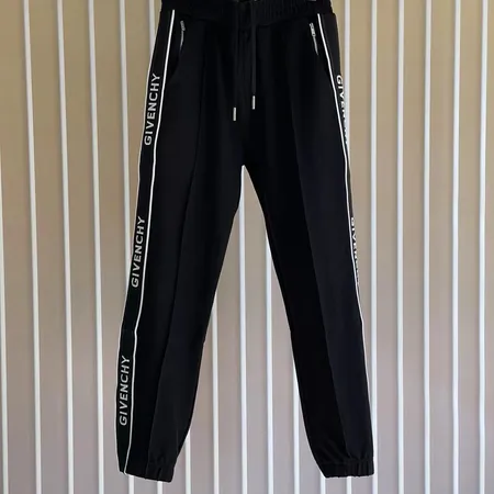 ジバンシィ カジュアルパンツ