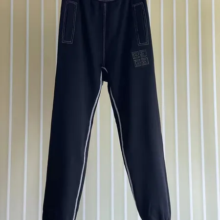 ジバンシィ カジュアルパンツ