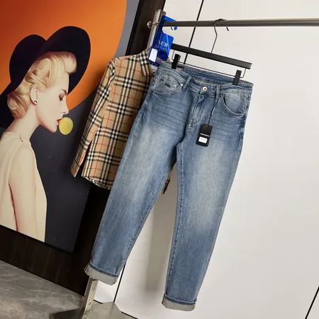 アルマーニ ジーンズ