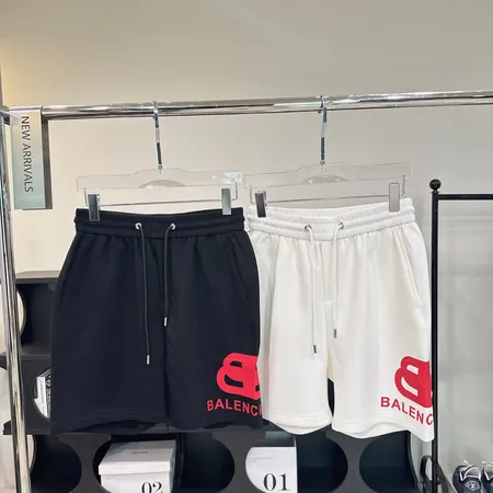 セリーヌ ショートパンツ