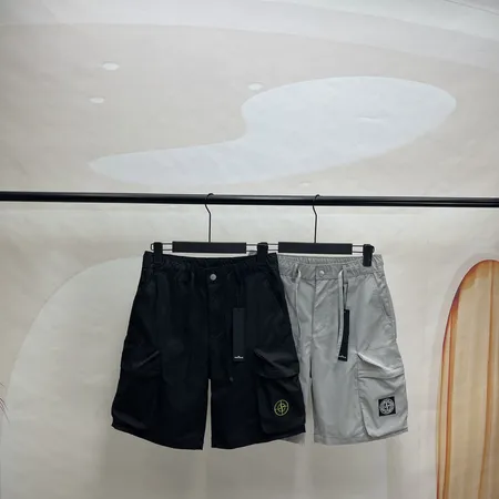 ストーンアイランド ショートパンツ