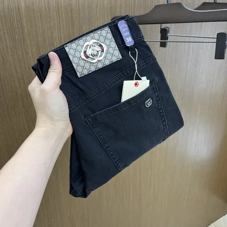 グッチ ジーンズ