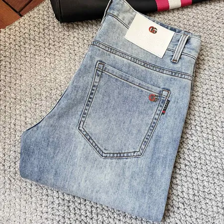 グッチ ジーンズ