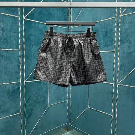 フェンディ ショートパンツ