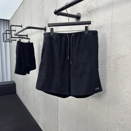 セリーヌ ショートパンツ