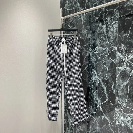 セリーヌ カジュアルパンツ