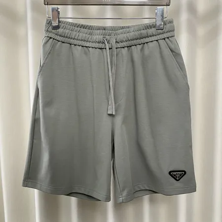 プラダ ショートパンツ