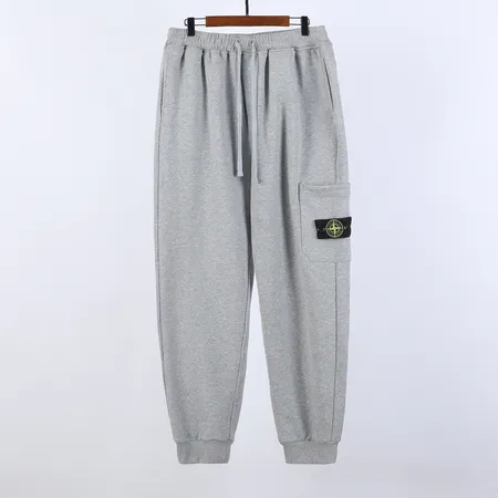 フェラガモ カジュアルパンツ