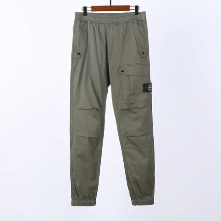 フェラガモ カジュアルパンツ