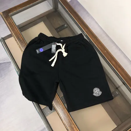 ストーンアイランド ショートパンツ