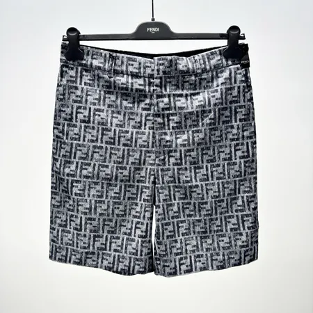 フェンディ ショートパンツ