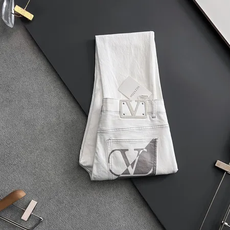 ヴァレンティノ ジーンズ