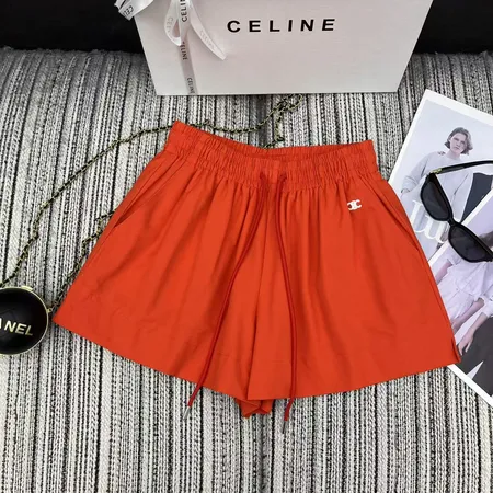 セリーヌ ショートパンツ