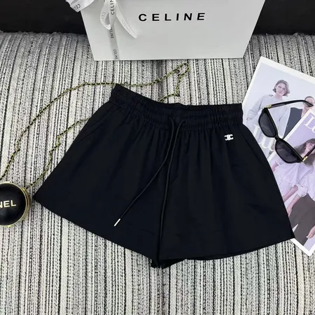 セリーヌ ショートパンツ