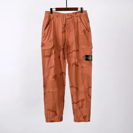 フェラガモ カジュアルパンツ