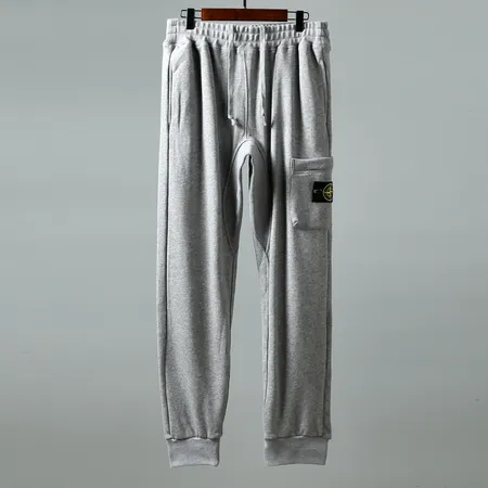 フェラガモ カジュアルパンツ