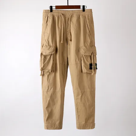 フェラガモ カジュアルパンツ