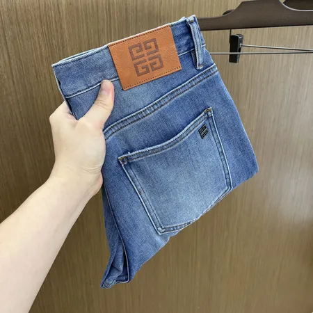 ジバンシィ ジーンズ