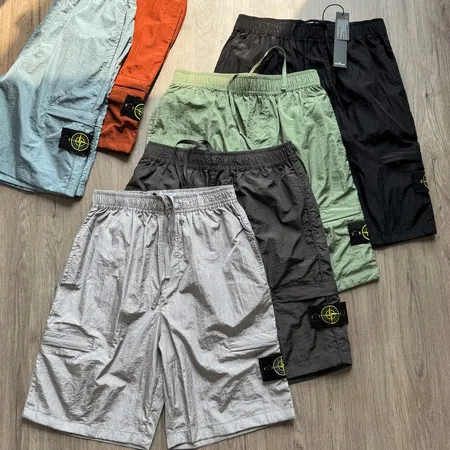 ストーンアイランド ショートパンツ