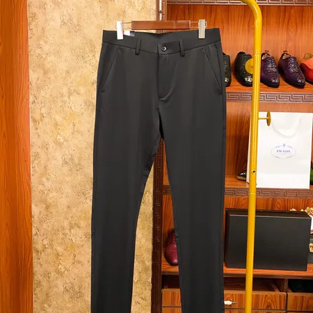 プラダ カジュアルパンツ