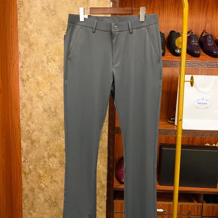 プラダ カジュアルパンツ