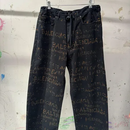 バレンシアガ ジーンズ