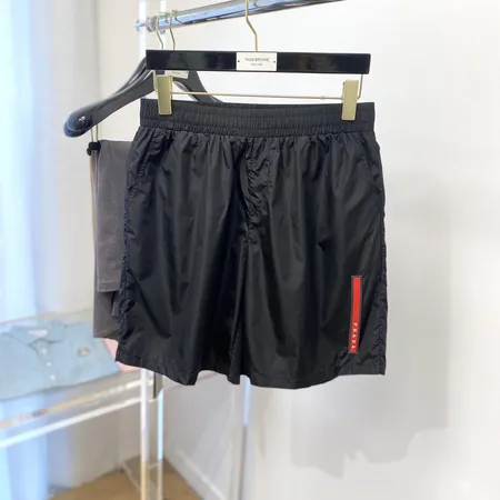 プラダ ショートパンツ