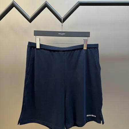 ミュウミュウ ショートパンツ