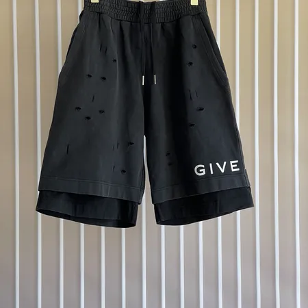 バレンシアガ ショートパンツ