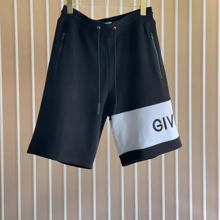 バレンシアガ ショートパンツ