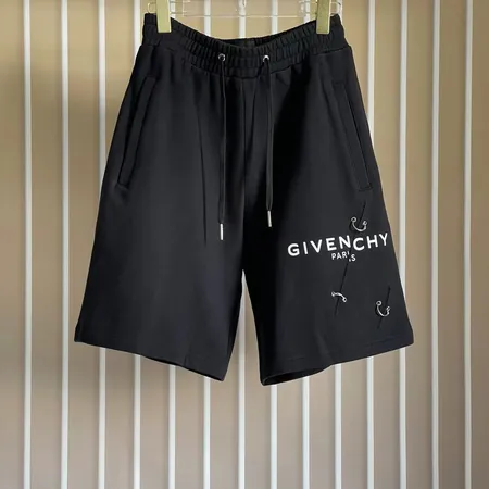 バレンシアガ ショートパンツ